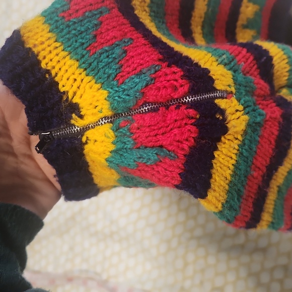 Joseph Magnin sweater, child size 6 months - Picture 3 of 8